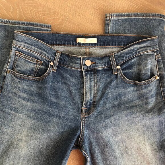 BCBGMAXAZRIA Tomboy 5 Pocket Distressed Med Wash Straight Leg Jeans Blue Sz 29 - Picture 6 of 8